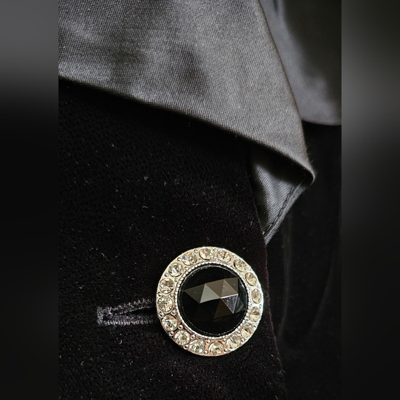 Vintage Blazer in Black Velvet - Picture 8 of 8